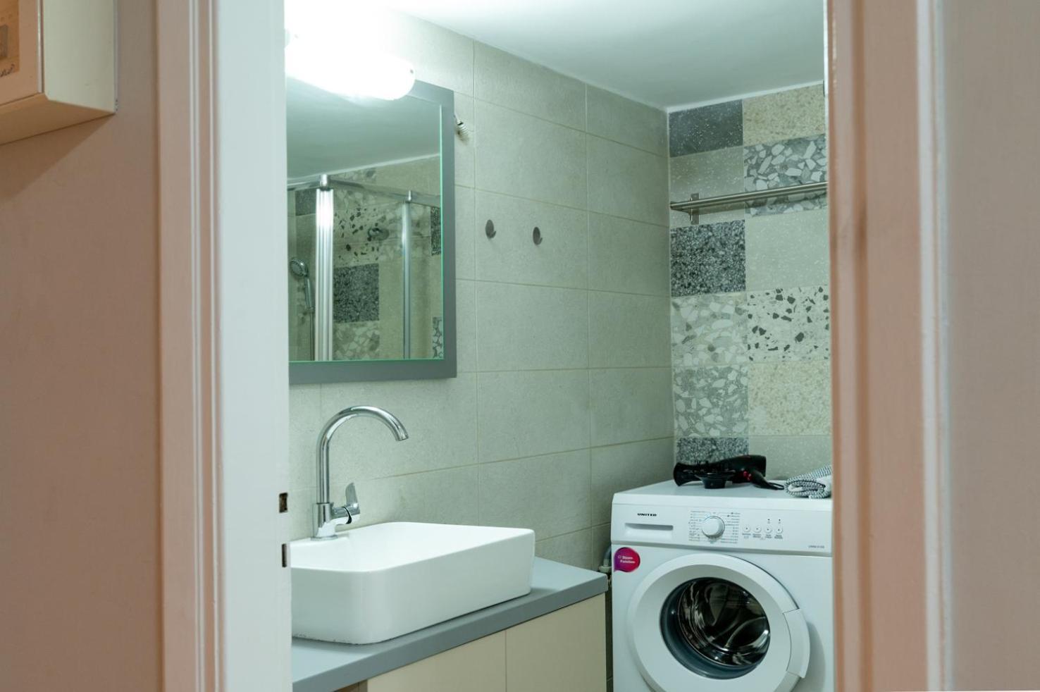אתונה Entire Apt, 2 Bdrm, City Center מראה חיצוני תמונה